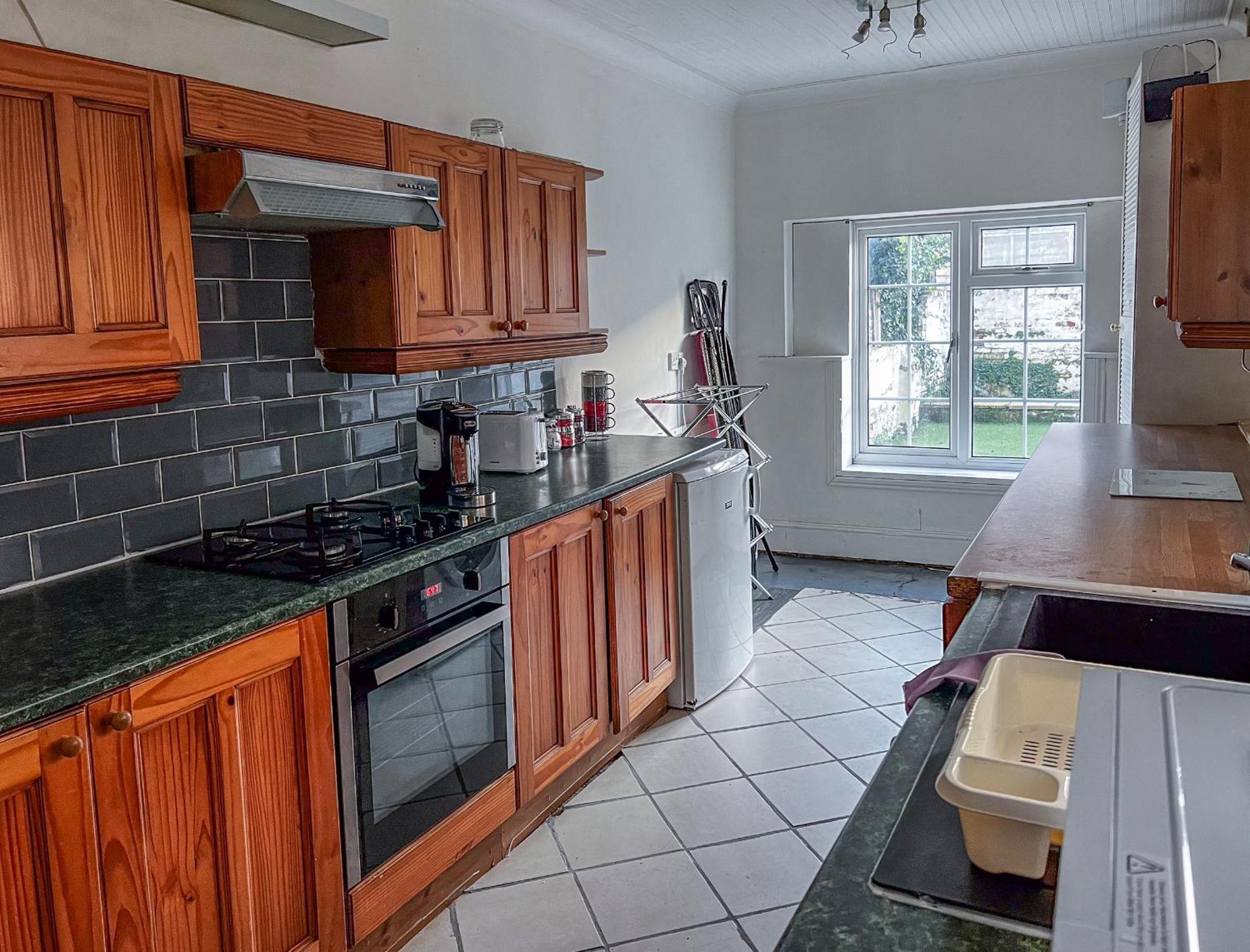 Spacious Retreat - Remote Worker & Family Friendly Portsmouth Exterior photo